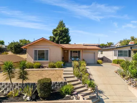 1358 7th St, Rodeo, CA 94572 photo 2