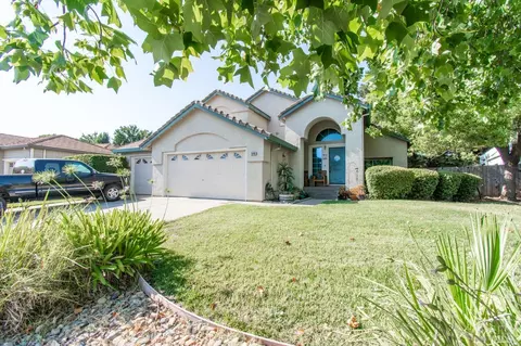 1540 Ferrero Dr, Dixon, CA 95620