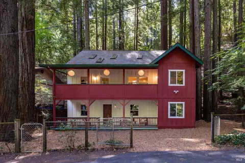 15140 Rio Nido Rd, Guerneville, CA 95446