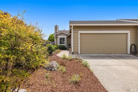1708-151 Capella Ct, Petaluma, CA 94954