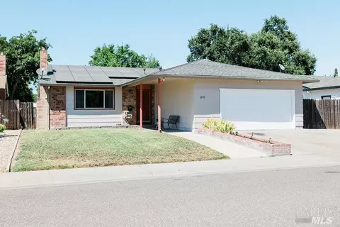 870 Merrill Dr, Dixon, CA 95620