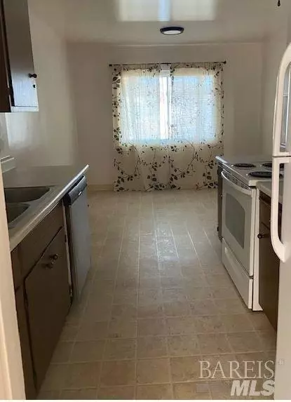 881 Beechwood Ave, Vallejo, CA 94591 photo 17