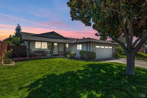 1986 Winston Dr, Fairfield, CA 94534 photo 2