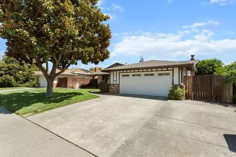 1986 Winston Dr, Fairfield, CA 94534 photo 3