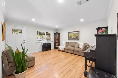 1986 Winston Dr, Fairfield, CA 94534 photo 7