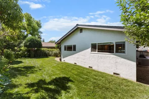 1986 Winston Dr, Fairfield, CA 94534 photo 36