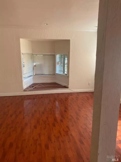 141 Muller St, Vallejo, CA 94590 photo 3