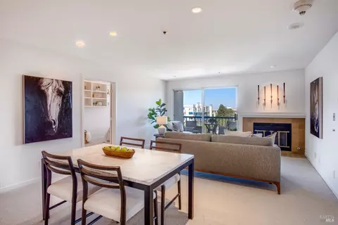 100 Thorndale Dr #421, San Rafael, CA 94903