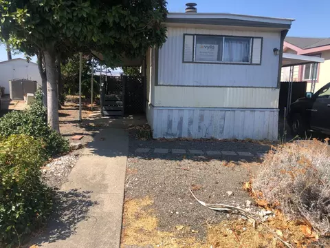 28 Del Rey Dr, Vacaville, CA 95687