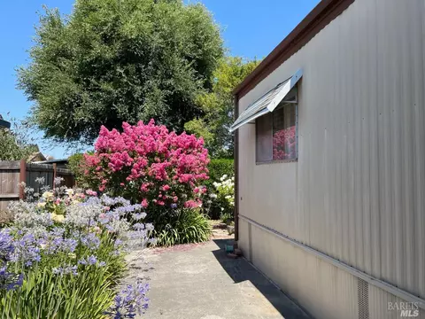 704 Sequoia St, Windsor, CA 95492 photo 6