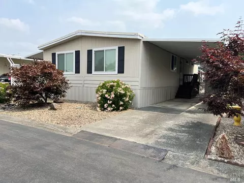 91 Kilarney Ln, Santa Rosa, CA 95403