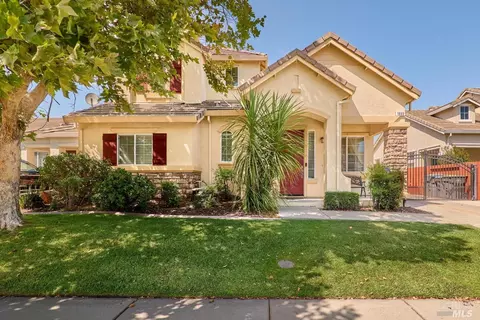 1653 Youngstown Ln, Suisun City, CA 94585