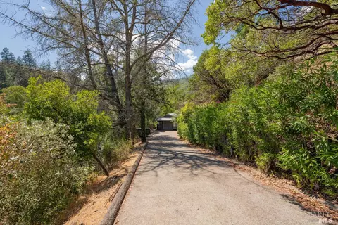 315 Crestview Dr, Ukiah, CA 95482