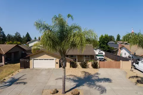 5469 Country Club Dr, Rohnert Park, CA 94928