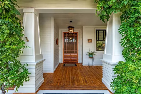 20014 Saint Germain Ln, Sonoma, CA 95476