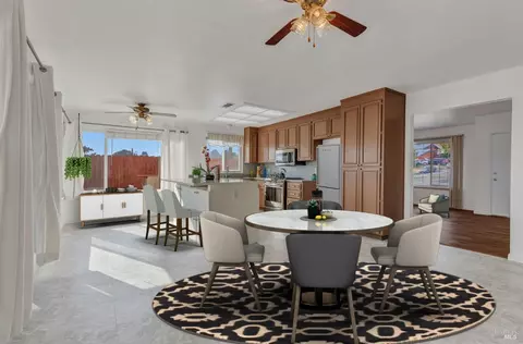 10 Parkhaven Dr, Vallejo, CA 94591 photo 3