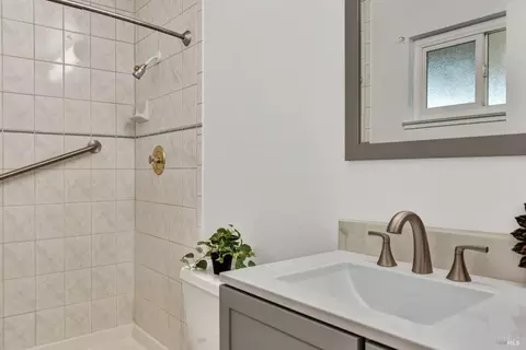 10 Parkhaven Dr, Vallejo, CA 94591 photo 33