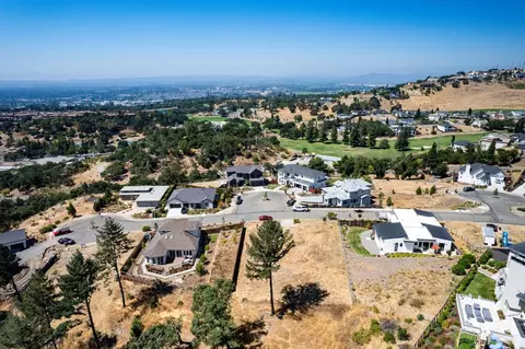 3564 Southridge Dr, Santa Rosa, CA 95403