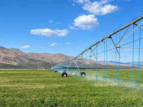 425-940 Constantia Rd, Doyle, CA 96109