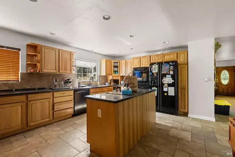 Kitchen - 425-940 Constantia Rd, Doyle, CA 96109 photo 1 of 2
