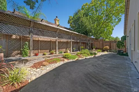 1403 Birdie Dr, Windsor, CA 95492 photo 26