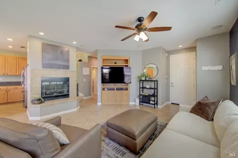 8151 Carlisle Way, Vallejo, CA 94591 photo 5