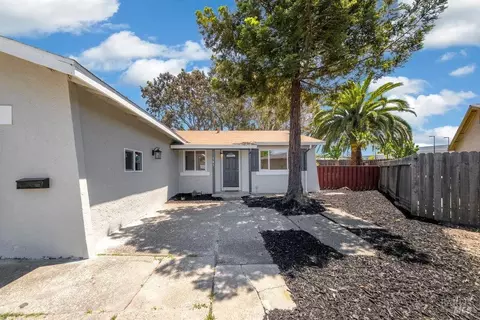 141 Inverness Dr, Vallejo, CA 94589 photo 2