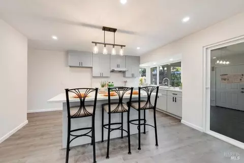 141 Inverness Dr, Vallejo, CA 94589 photo 9