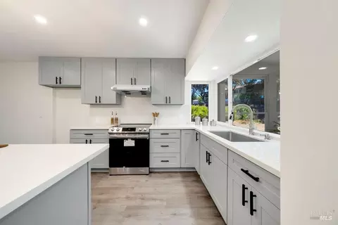 141 Inverness Dr, Vallejo, CA 94589 photo 11