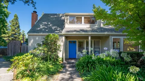 7092 Fircrest Ave, Sebastopol, CA 95472