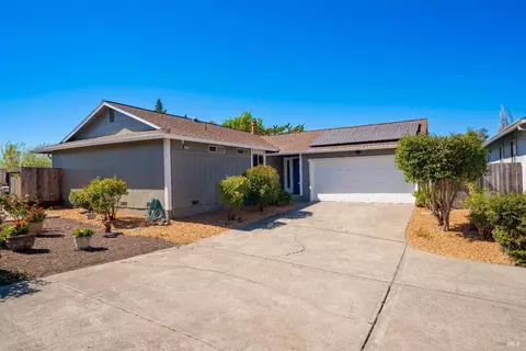 7259 Circle Dr, Rohnert Park, CA 94928