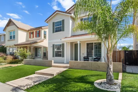 1136 Valley Glen Dr, Dixon, CA 95620