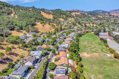 279 Devon Dr, San Rafael, CA 94903 photo 15
