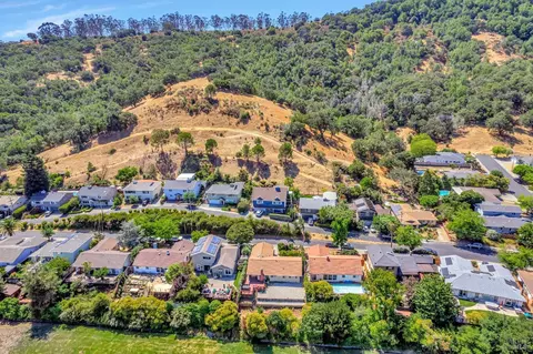 279 Devon Dr, San Rafael, CA 94903 photo 14