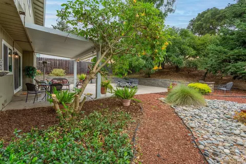 1355 Hale St, Vallejo, CA 94591 photo 4