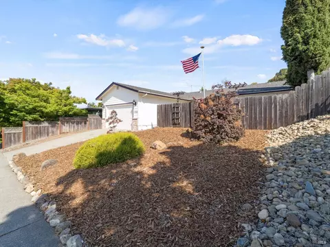 1016 Terra Verde Dr, Napa, CA 94559
