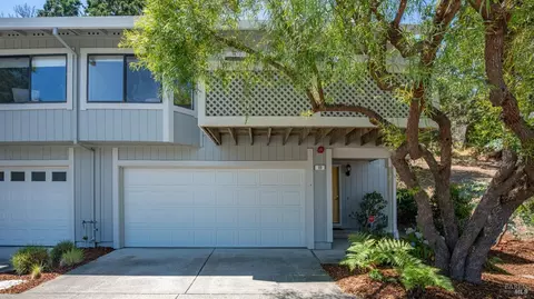 33 Birchwood Dr, Novato, CA 94947