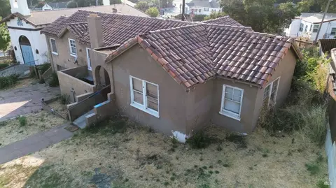 105 Bayview Ave, Vallejo, CA 94590 photo 2