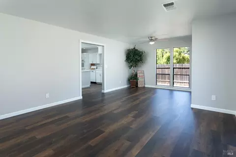 855 Merryfield Dr, Dixon, CA 95620 photo 8