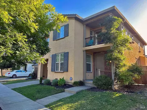 2735-2737 Dutton Mdw, Santa Rosa, CA 95407