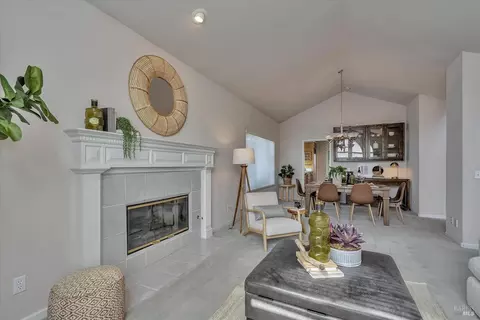 1079 Elsbree Ln, Windsor, CA 95492 photo 11