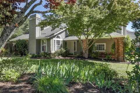 500 Greens Dr, Healdsburg, CA 95448