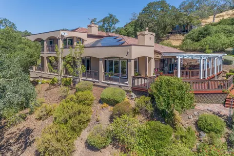 4484 Green Valley Rd, Fairfield, CA 94534
