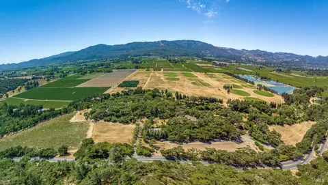 1385 Silverado Trl S, Saint Helena, CA 94574