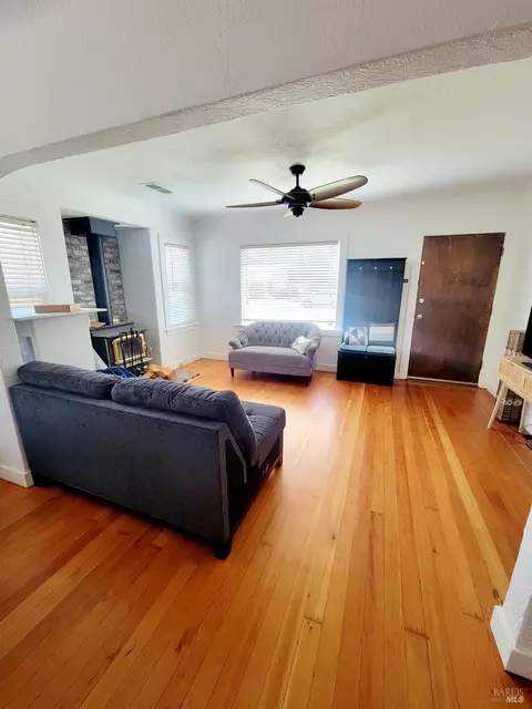 2718 Pine St, Napa, CA 94558 photo 5