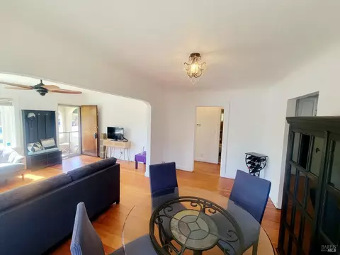 2718 Pine St, Napa, CA 94558 photo 4