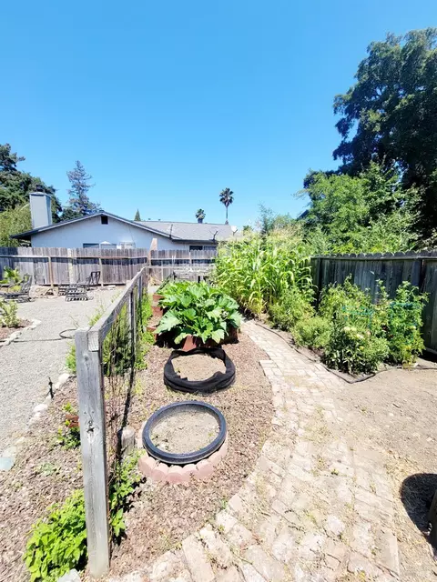 2718 Pine St, Napa, CA 94558 photo 13