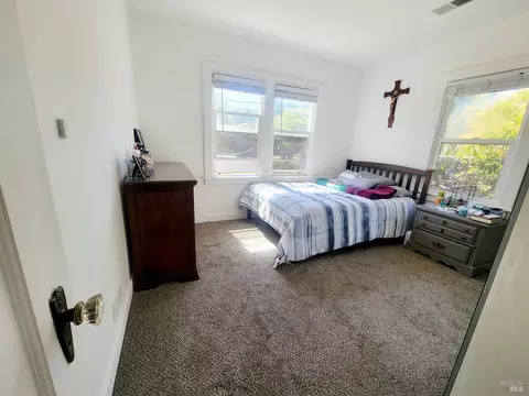 2718 Pine St, Napa, CA 94558 photo 9