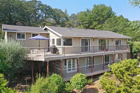 460 Hillsdale Dr, Santa Rosa, CA 95409