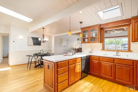 121 Harbor Dr, Corte Madera, CA 94925 photo 13